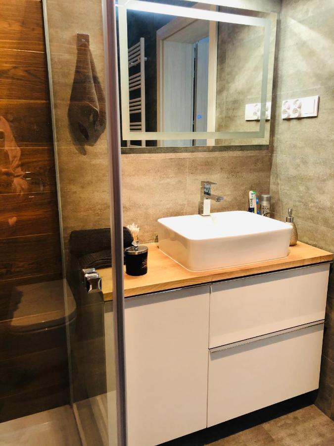 Apartament Happiness Jelenia Góra Buitenkant foto