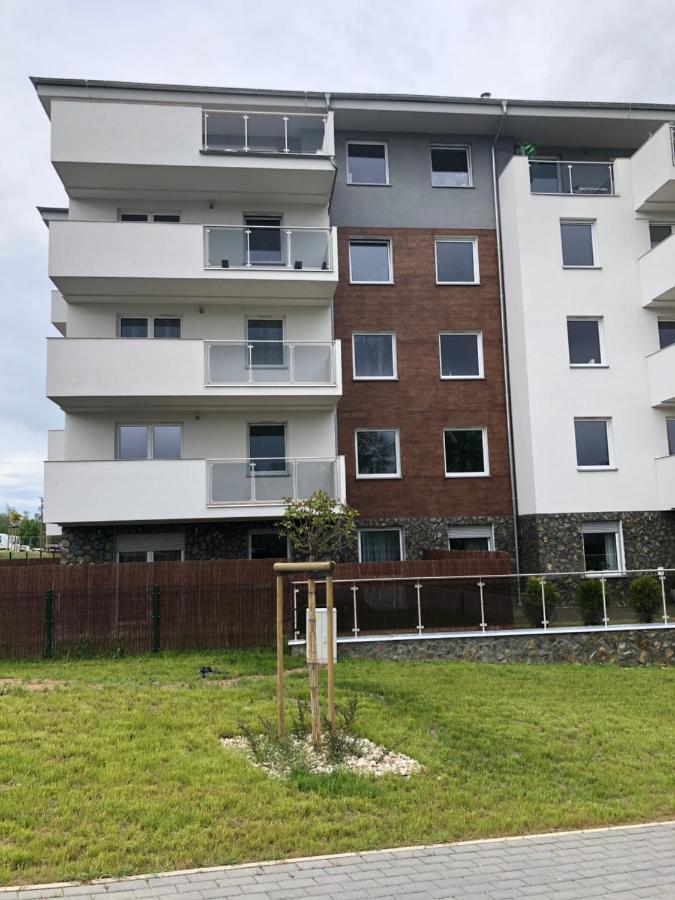 Apartament Happiness Jelenia Góra Buitenkant foto
