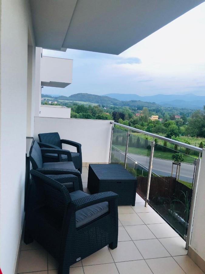 Apartament Happiness Jelenia Góra Buitenkant foto