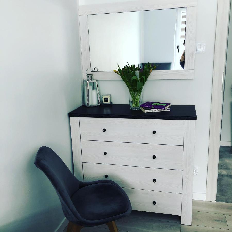Apartament Happiness Jelenia Góra Buitenkant foto