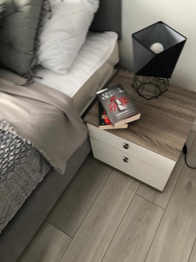Apartament Happiness Jelenia Góra Buitenkant foto