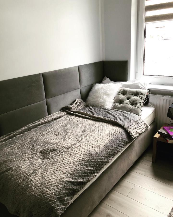 Apartament Happiness Jelenia Góra Buitenkant foto
